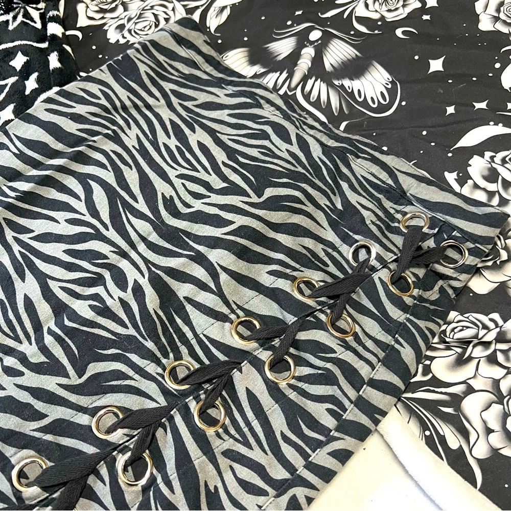 Switchblade Stiletto Zebra Print Pencil Skirt, XL